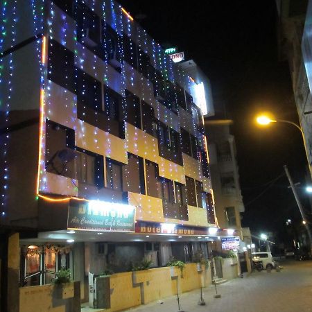 Diamond Hotel Daman Luaran gambar